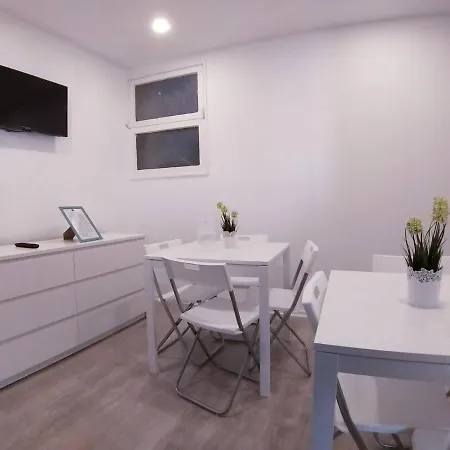 Casa de hóspedes Room In Apartment - Braga Porta Nova City Center *